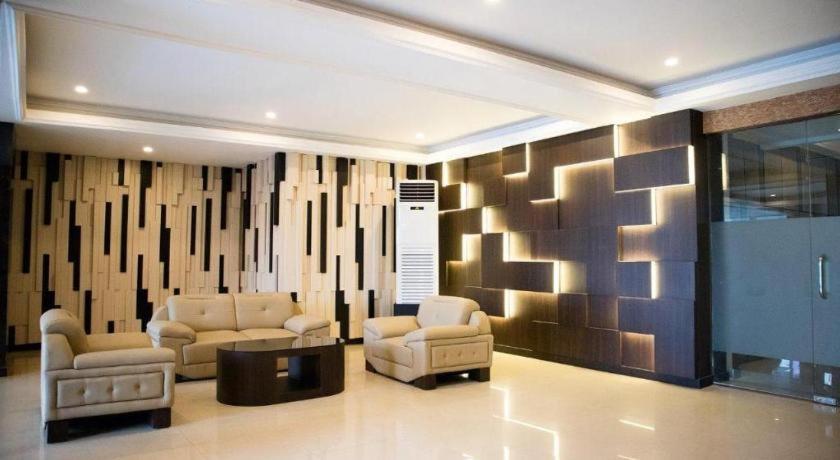 Karlita Hotel Tegal Kültér fotó