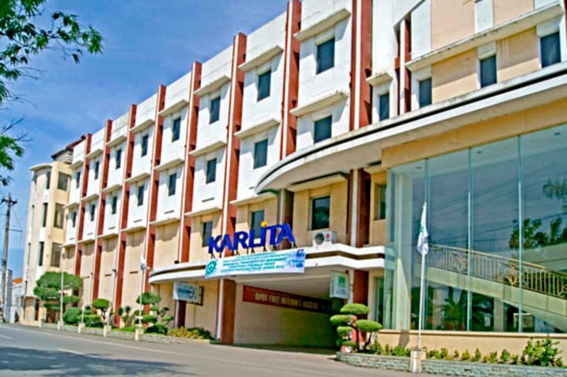 Karlita Hotel Tegal Kültér fotó